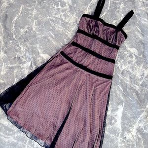 Beautiful pink and black cocktail dress perfect for Valentine’s Day 💗 M, 6/8